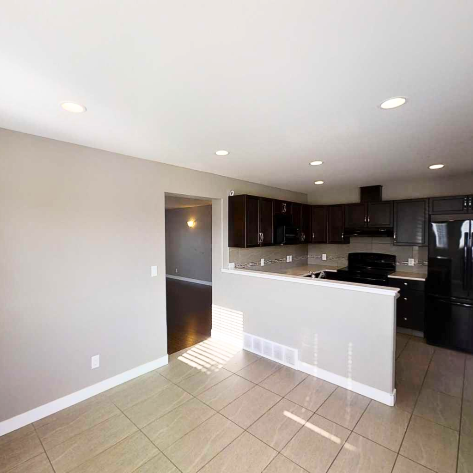 8825-8829 96 Avenue, Grande Prairie, AB, T8X 0N3 - 6