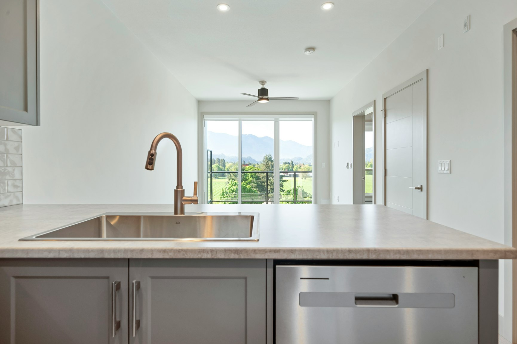 45547 Knight Road, Chilliwack, BC, V2R 3E8 - 8