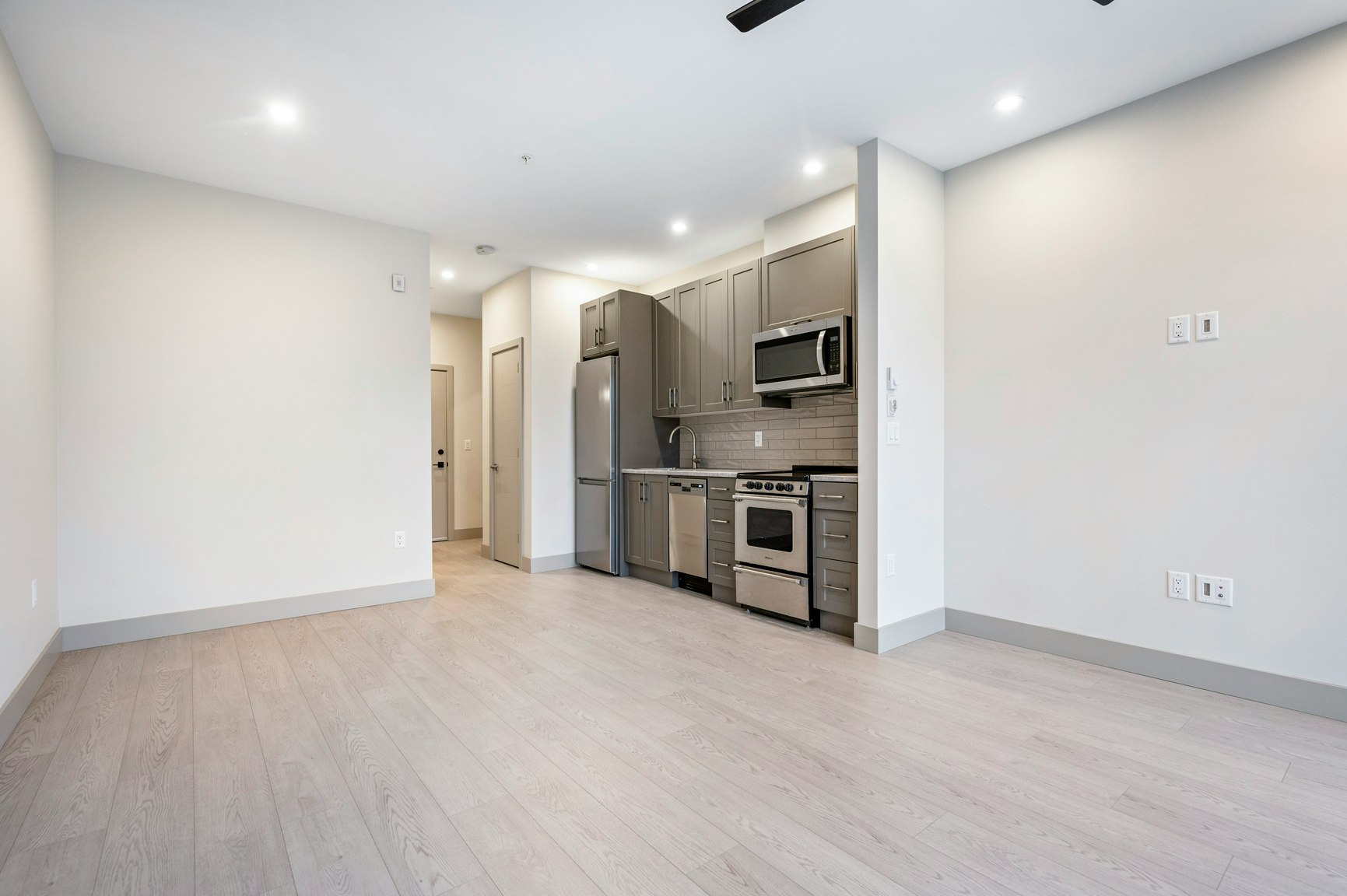 45547 Knight Road, Chilliwack, BC, V2R 3E8 - 23