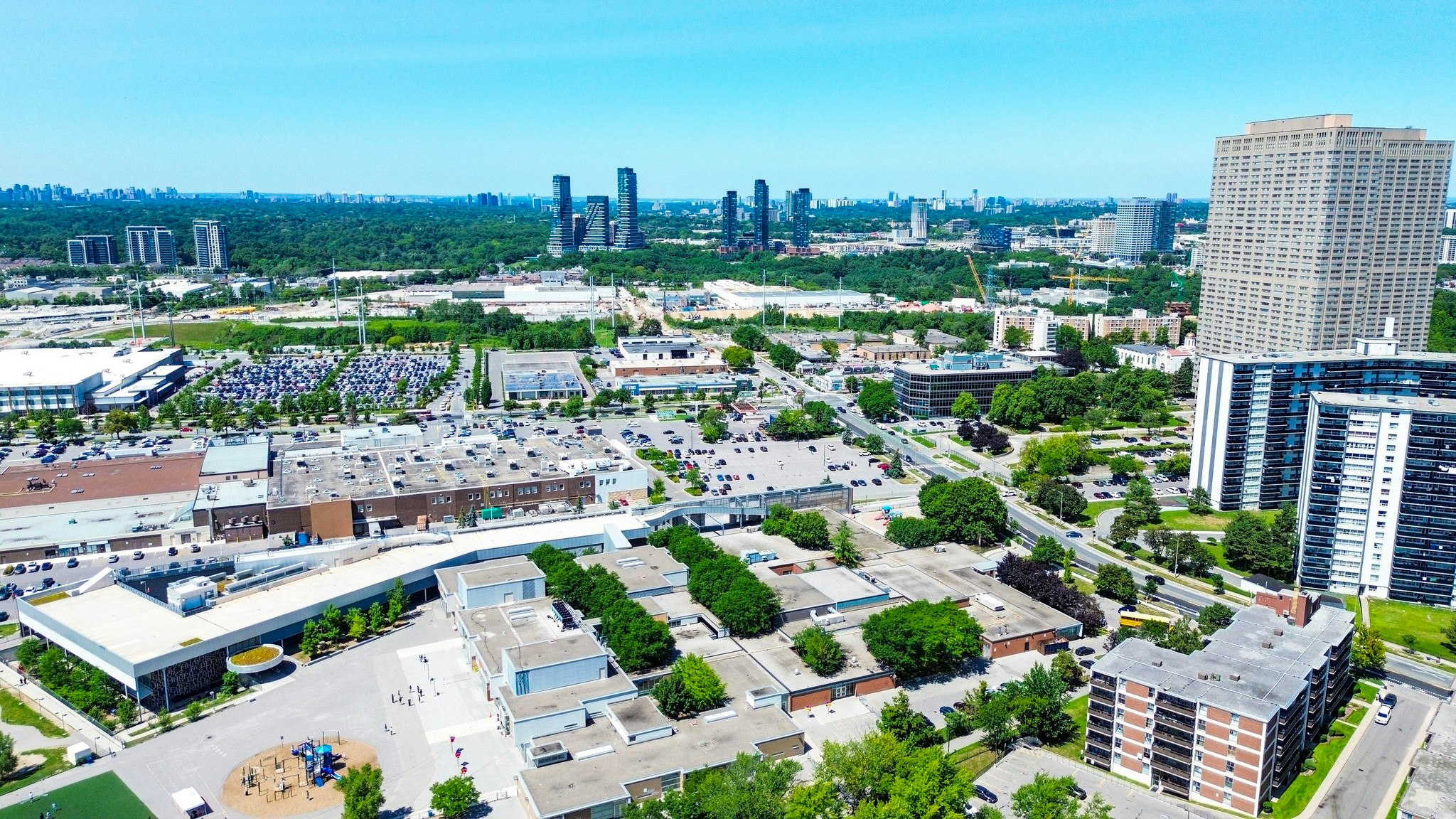 504-36 Thorncliffe Park Drive, Toronto, ON, M4H 1J8 - 21
