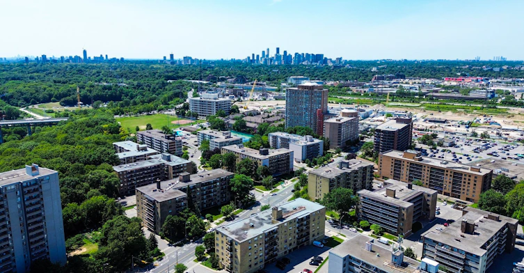 504-36 Thorncliffe Park Drive, Toronto, ON, M4H 1J8 - 22
