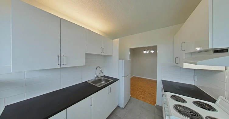 504-36 Thorncliffe Park Drive, Toronto, ON, M4H 1J8 - 13