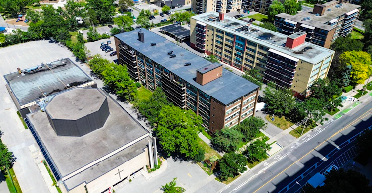504-36 Thorncliffe Park Drive, Toronto, ON, M4H 1J8 - 3