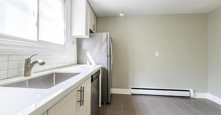 428 Lancaster Street W, Kitchener, ON, N2H 4V9 - 6