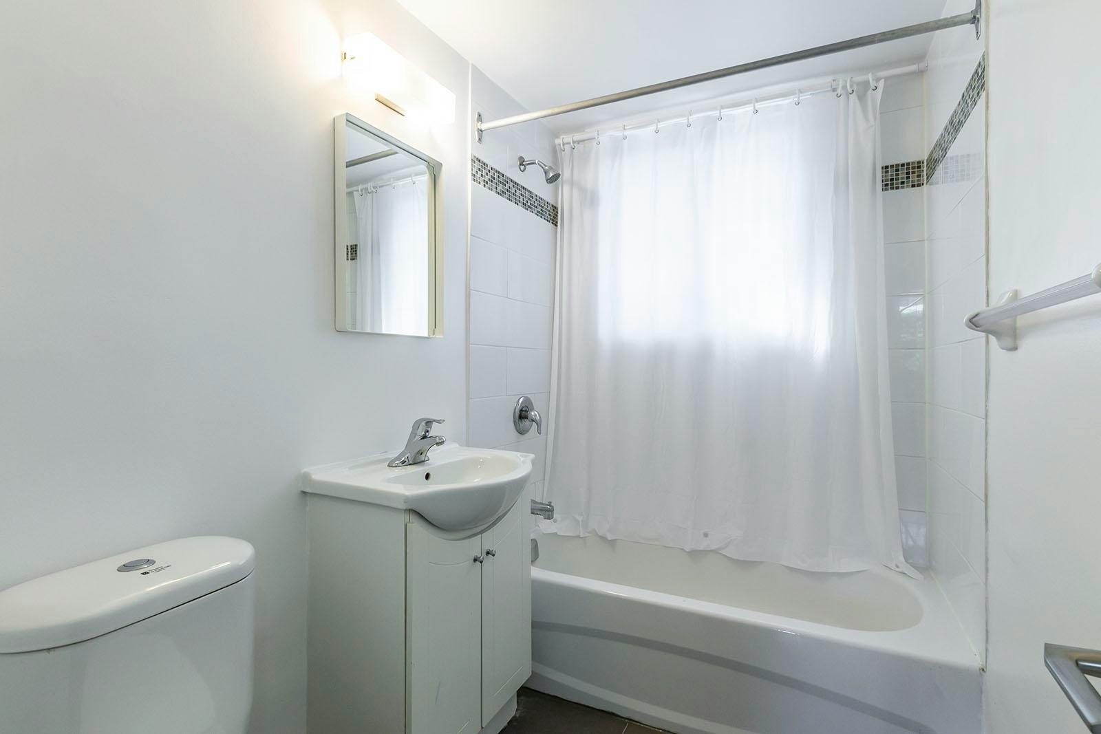 428 Lancaster Street W, Kitchener, ON, N2H 4V9 - 4