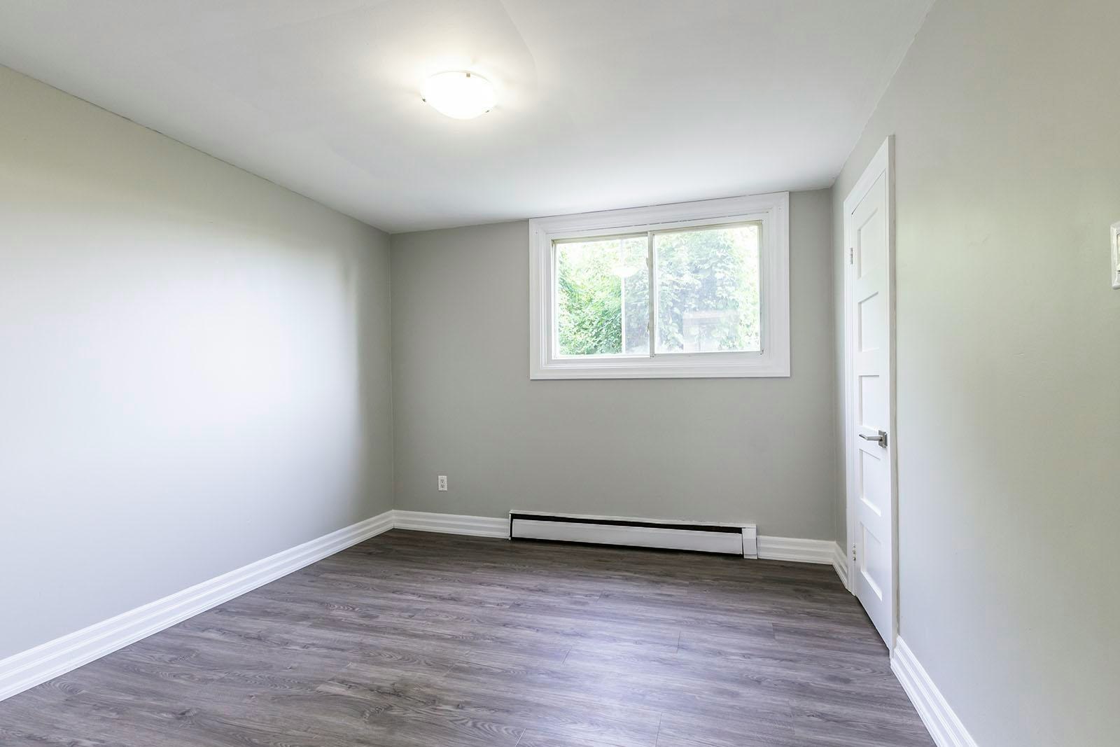428 Lancaster Street W, Kitchener, ON, N2H 4V9 - 3