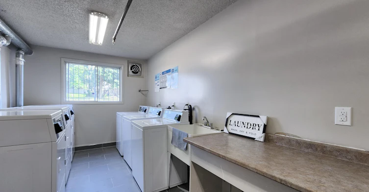 FEED-126 Bay Street, Quinte West, ON, K8V 1H8 - 20
