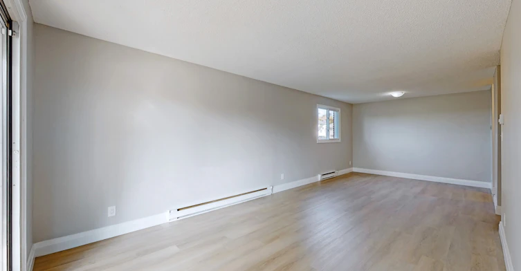 FEED-126 Bay Street, Quinte West, ON, K8V 1H8 - 7