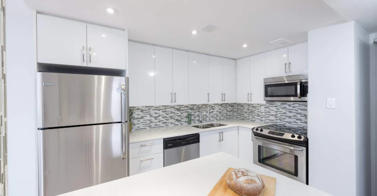 2-0203-50 Alexander Street, Toronto, ON, M4Y 1B6 - 2