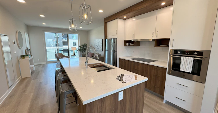 4030 University Avenue Northwest, Calgary, AB, T3B 6P5 - 4