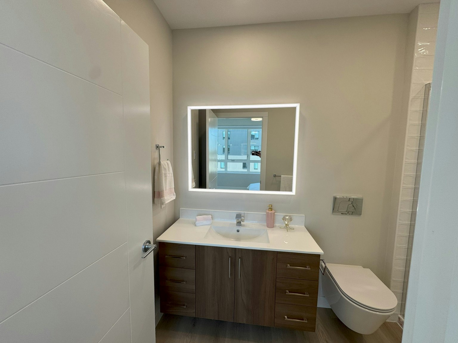 4030 University Avenue Northwest, Calgary, AB, T3B 6P5 - 9