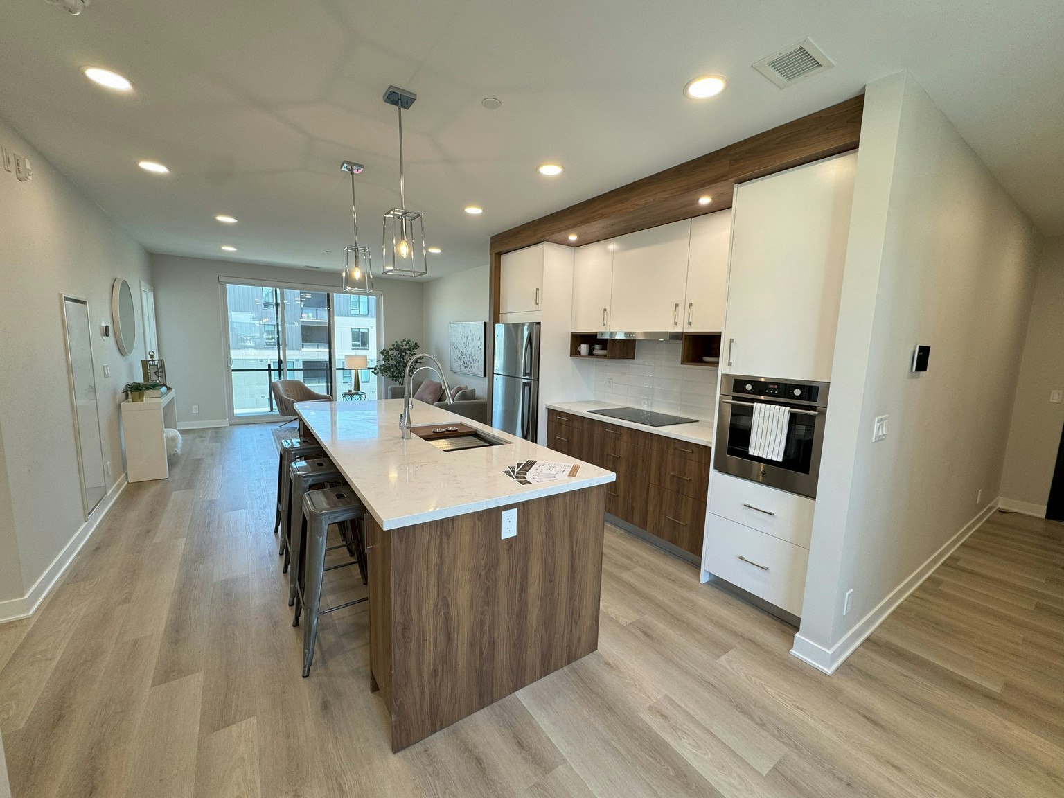 4030 University Avenue Northwest, Calgary, AB, T3B 6P5 - 2