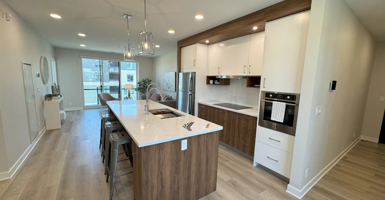 4030 University Avenue Northwest, Calgary, AB, T3B 6P5 - 2