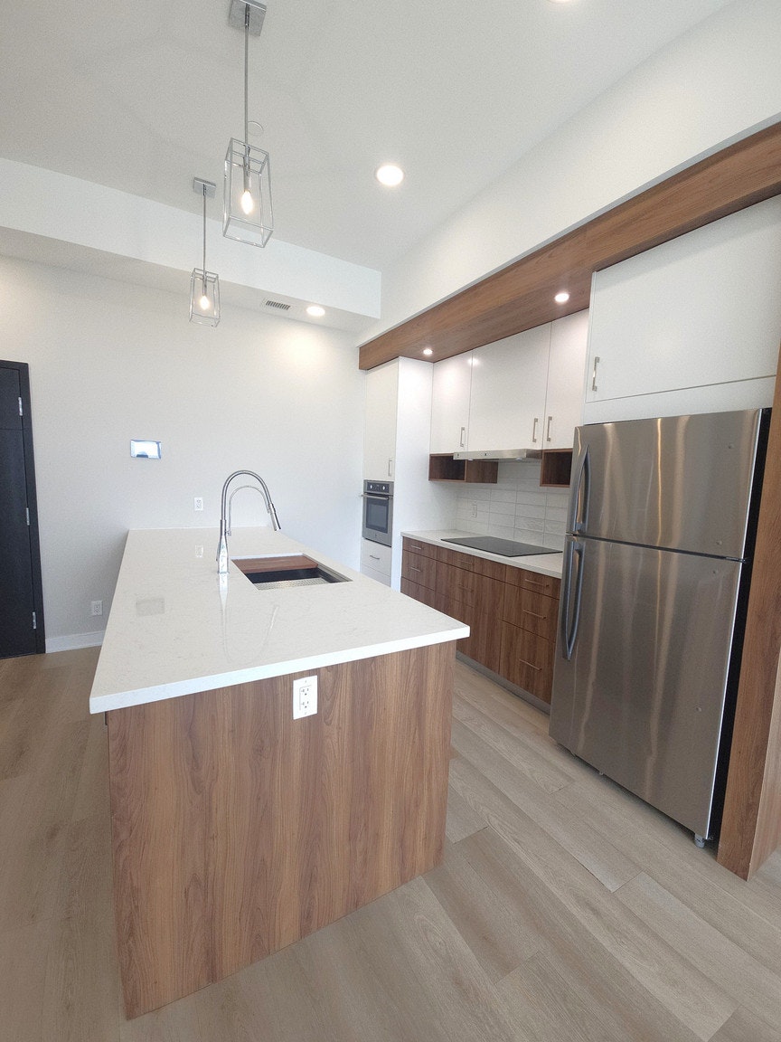 4030 University Avenue Northwest, Calgary, AB, T3B 6P5 - 3