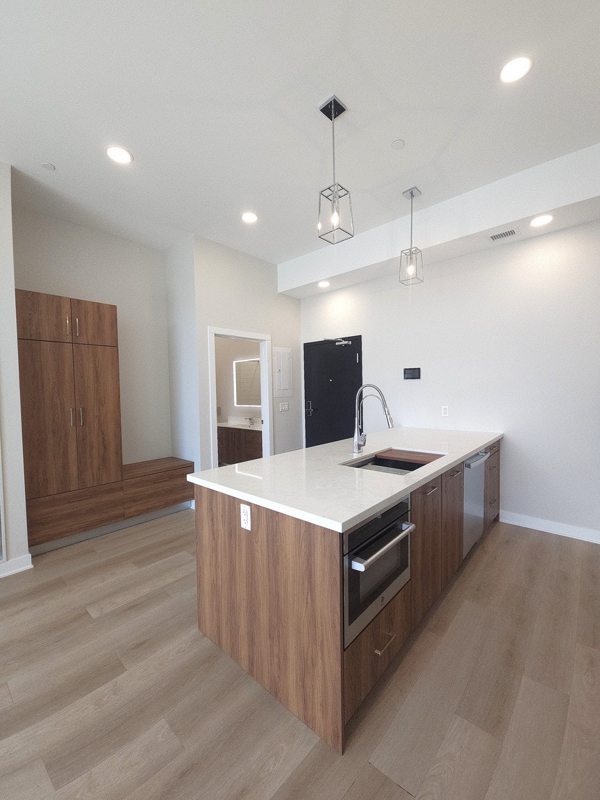 4030 University Avenue Northwest, Calgary, AB, T3B 6P5 - 4