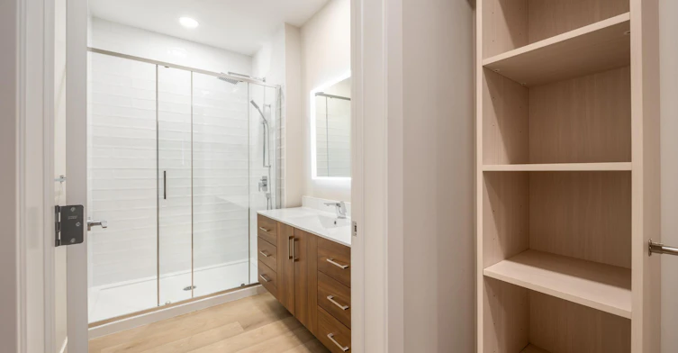 4030 University Avenue Northwest, Calgary, AB, T3B 6P5 - 5