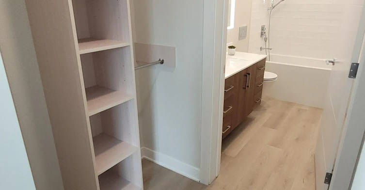 4030 University Avenue Northwest, Calgary, AB, T3B 6P5 - 3