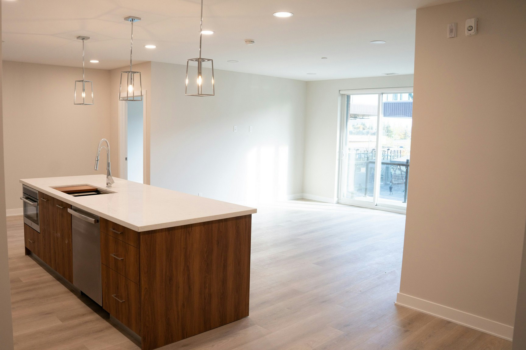 4030 University Avenue Northwest, Calgary, AB, T3B 6P5 - 2