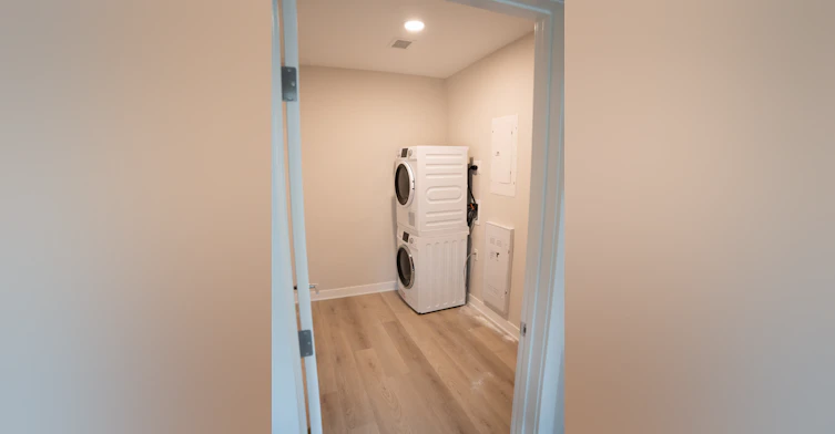 4030 University Avenue Northwest, Calgary, AB, T3B 6P5 - 11