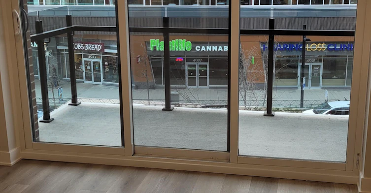 4030 University Avenue Northwest, Calgary, AB, T3B 6P5 - 3