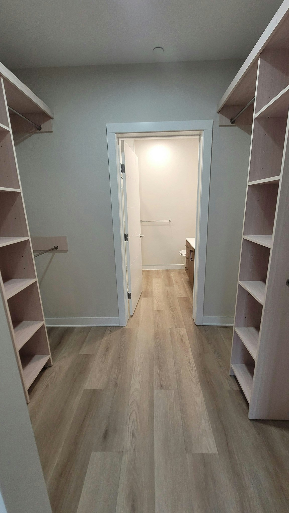 4030 University Avenue Northwest, Calgary, AB, T3B 6P5 - 5