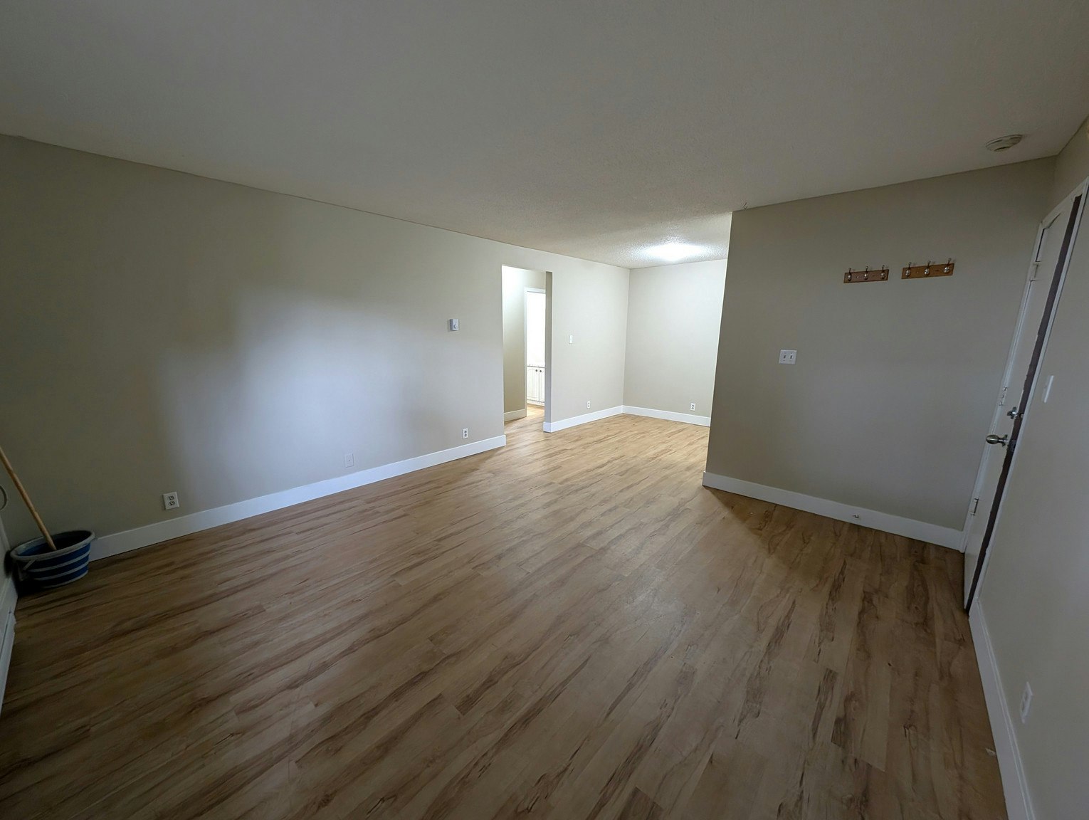 261 Arrowstone Drive, Kamloops, BC, V2C 1P8 - 2