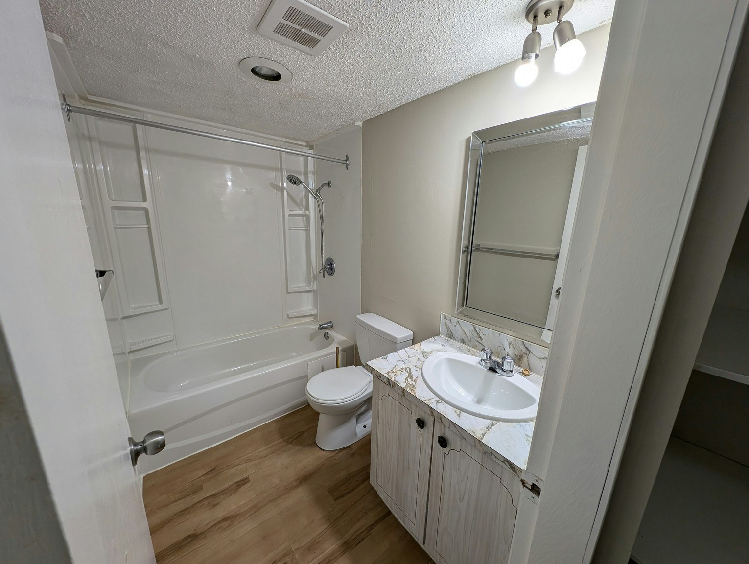 261 Arrowstone Drive, Kamloops, BC, V2C 1P8 - 8