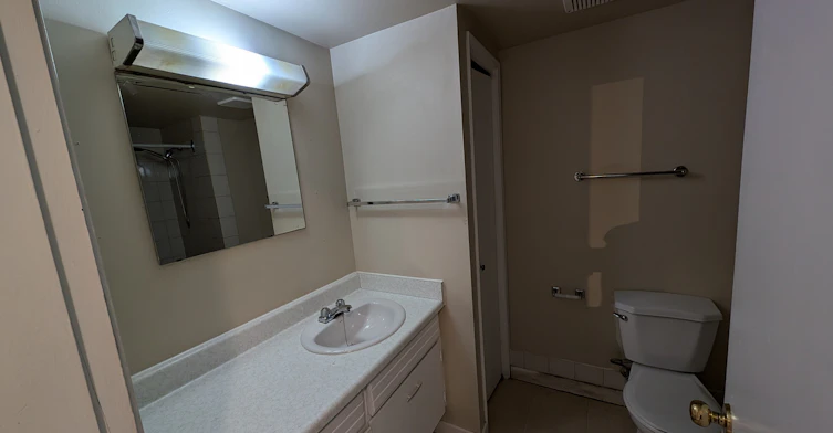111 Knox Street, Kamloops, BC, V2B 3Z1 - 3