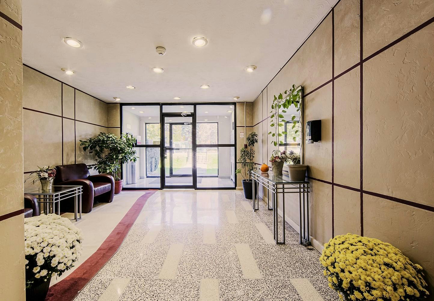 302-1700 Victoria Park Avenue, Toronto, ON, M1R 1R3 - 3