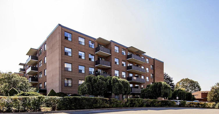302-1700 Victoria Park Avenue, Toronto, ON, M1R 1R3 - 2