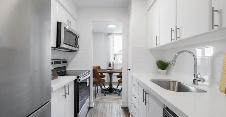 0304-2700 Bathurst Street, Toronto, ON, M6B 2Z7 - 4