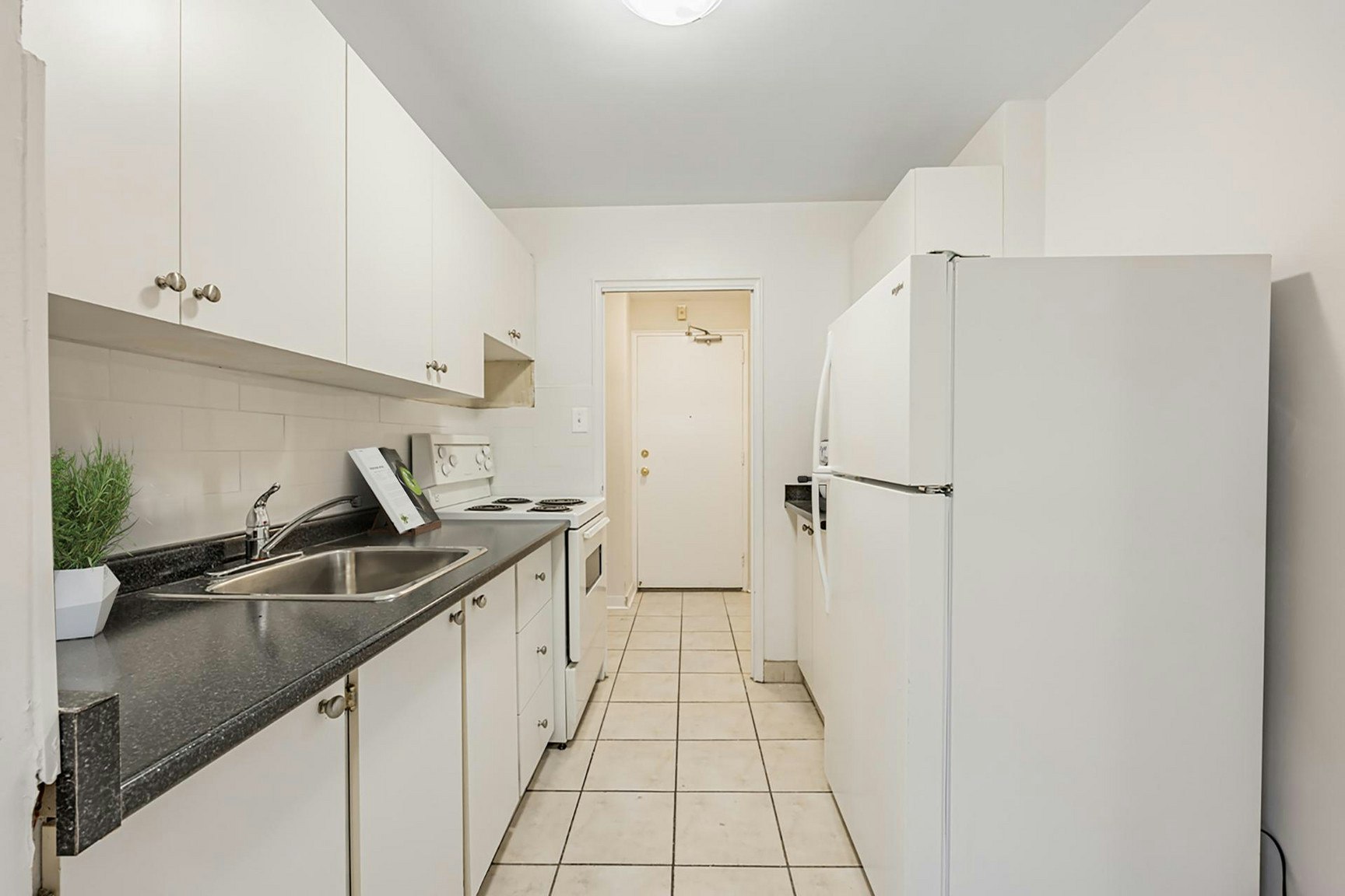 105-48 Grenoble Drive, Toronto, ON, M3C 1C9 - 7
