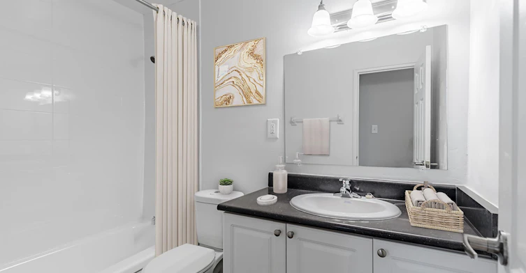 0209-4383 Bathurst Street, Toronto, ON, M3H 3P8 - 13