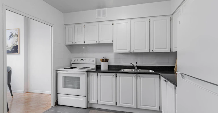 0209-4383 Bathurst Street, Toronto, ON, M3H 3P8 - 6