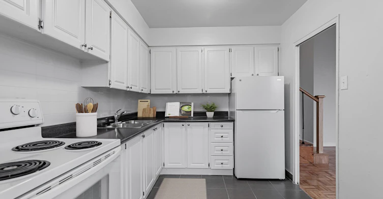 0209-4383 Bathurst Street, Toronto, ON, M3H 3P8 - 5