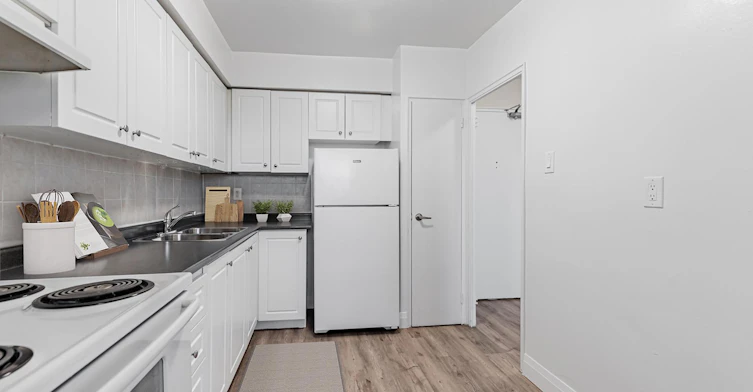 0208-569 Sheppard Avenue West, Toronto, ON, M3H 2R8 - 8