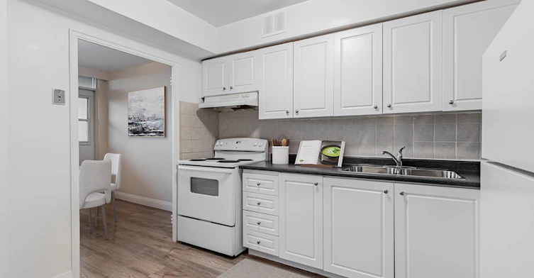 0208-569 Sheppard Avenue West, Toronto, ON, M3H 2R8 - 7