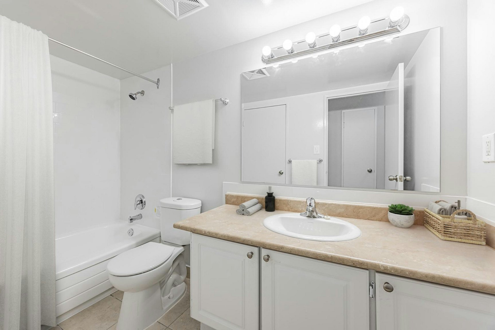 1210-155 Antibes Drive, Toronto, ON, M2R 3G7 - 9
