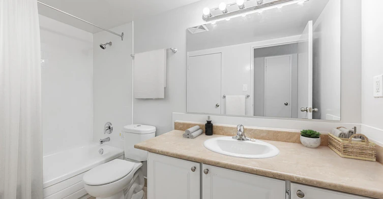 1210-155 Antibes Drive, Toronto, ON, M2R 3G7 - 9