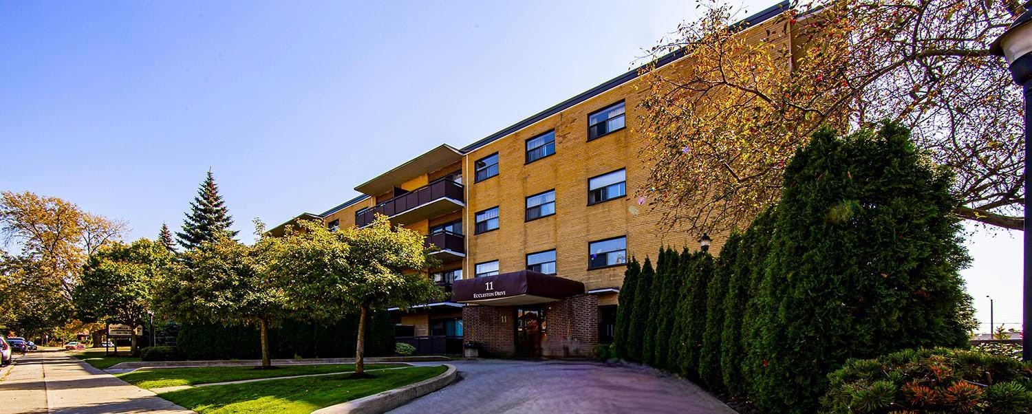 211-11 Eccleston Drive, Toronto, ON, M4A 1K2