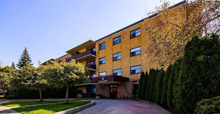 211-11 Eccleston Drive, Toronto, ON, M4A 1K2