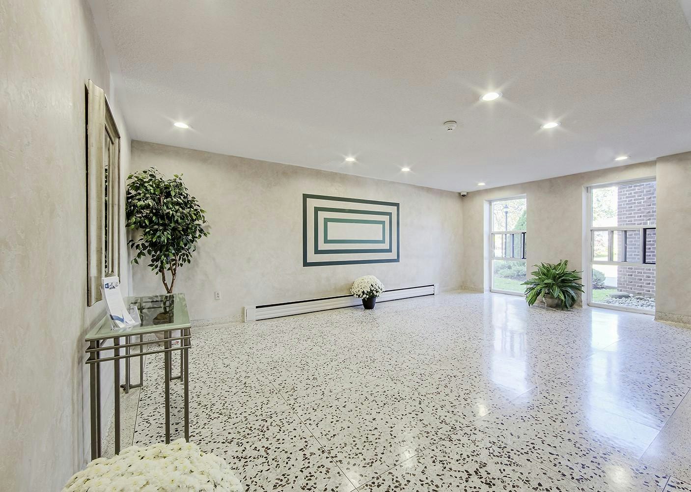 211-11 Eccleston Drive, Toronto, ON, M4A 1K2 - 3