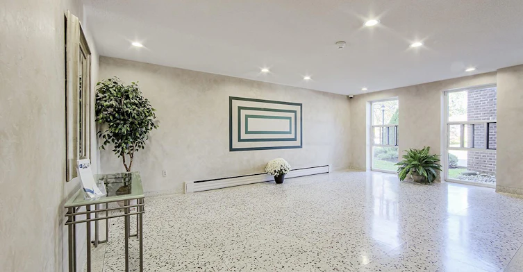 211-11 Eccleston Drive, Toronto, ON, M4A 1K2 - 3