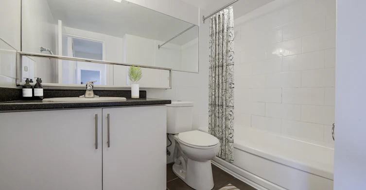 0802-25 St. Mary Street, Toronto, ON, M4Y 1R2 - 8
