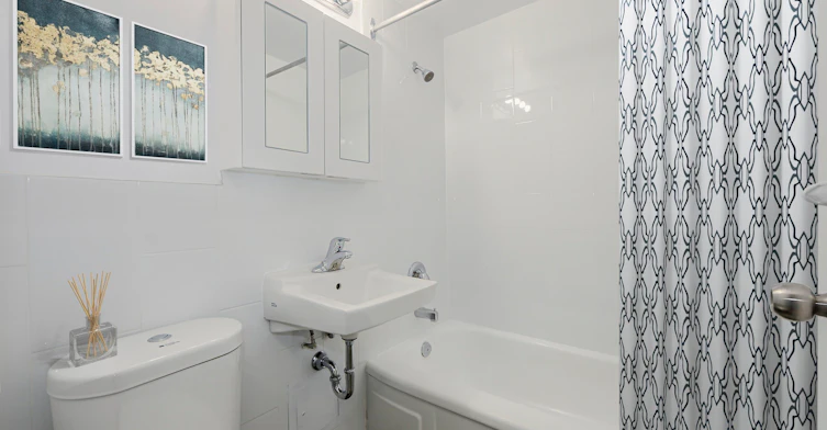 101-1 Deauville Lane, Toronto, ON, M3C 1Z7 - 5