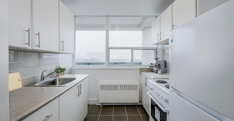 101-1 Deauville Lane, Toronto, ON, M3C 1Z7 - 3