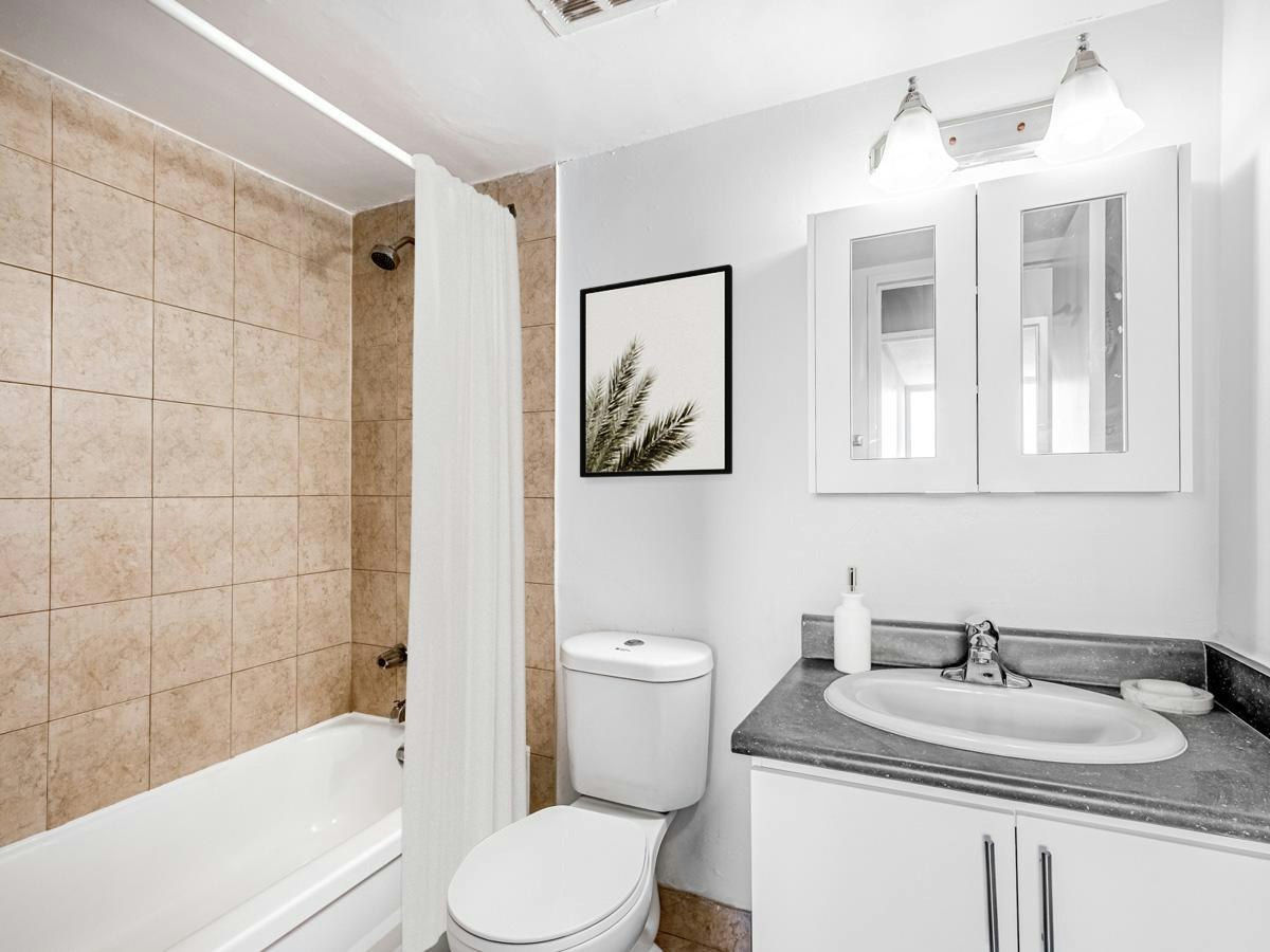0808-5 Capri Road, Toronto, ON, M9B 6B5 - 9
