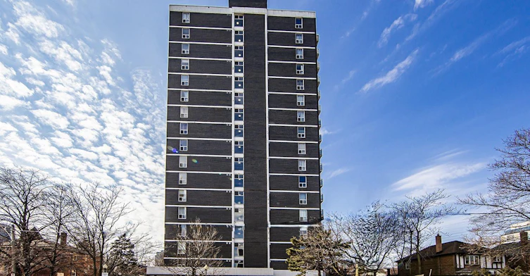 0104-10 Walmer Road, Toronto, ON, M5R 2W4 - 12