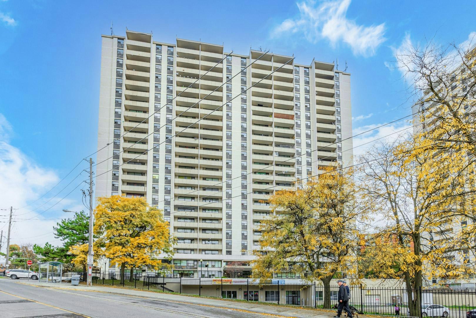 1901-55 Emmett Avenue, Toronto, ON, M6M 2E4 - 9