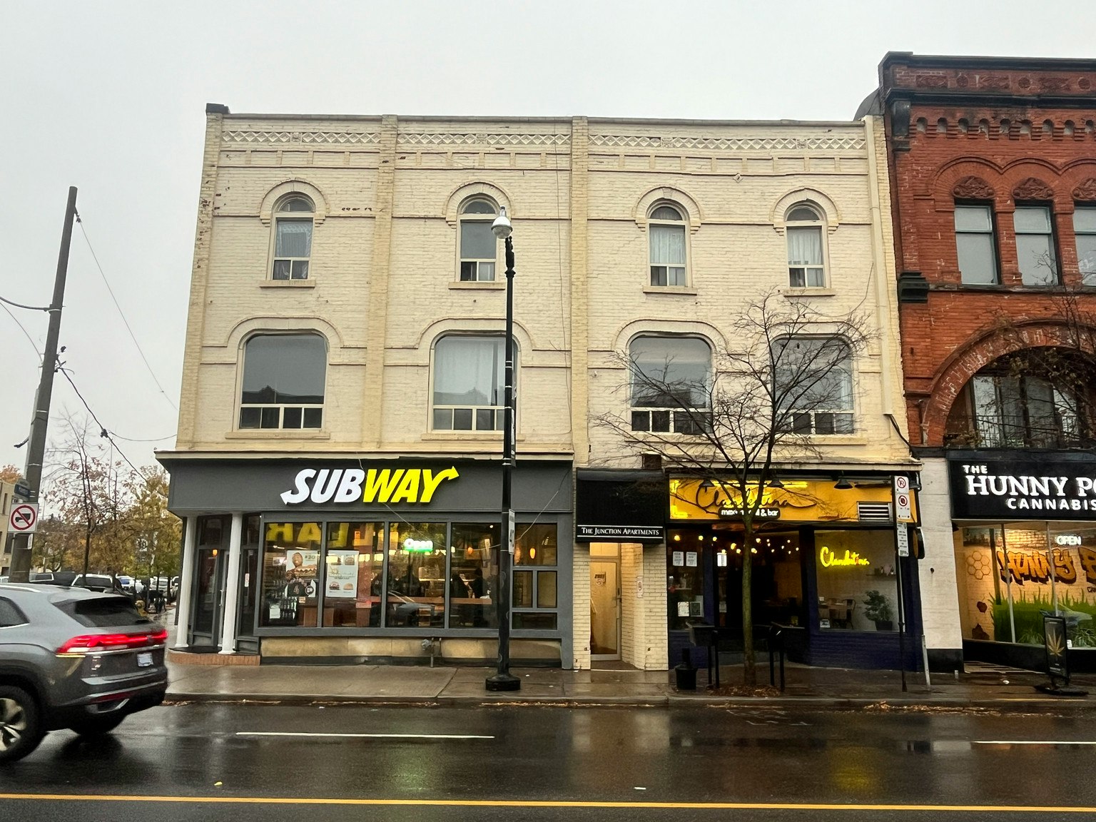 0008-2901 Dundas Street West, Toronto, ON, M6P 1Z1 - 9
